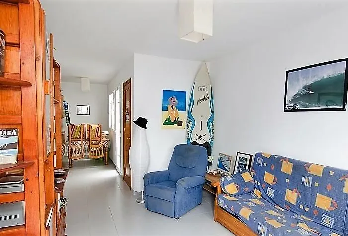 Albergue Famara Rooms *